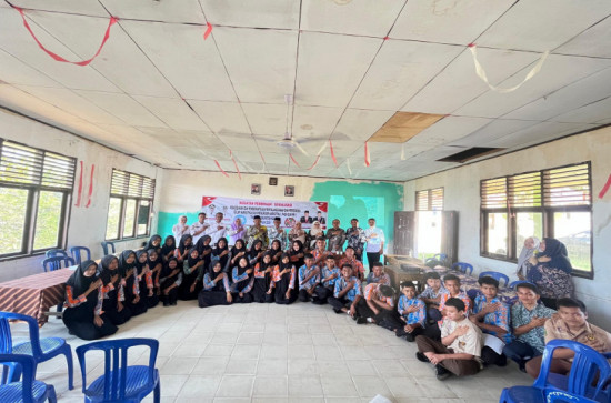 BNK dan Kesbangpol Kampar Sosialisasikan Bahaya Narkoba di SMAN 1 Gunung Sahilan
