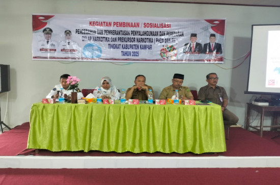 Kesbangpol Bersama BNK Sosialisasikan P4GN dan PN di SMAN 1 Kampar Utara